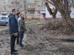 Александр Басенко проверил благоустройство дворов Ленинского района