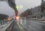 Появилось видео, как под Пензой сгорела фура с фейерверками