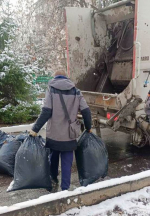 В Железнодорожном районе наводят санитарный порядок
