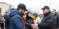 Олег Мельниченко вручил ключи от новых школьных автобусов - ИА PenzaNews
