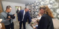 Глава Сердобского района поздравил многодетную семью Мовенко - Progorod58.Ru