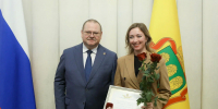 Сотрудники спортивной области были отмечены правами Губернатора региона - Минспорт