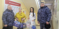 Росгвардейцы поздравили воспитанников Пензенского дома ребенка с наступающим Новым годом - Росгвардия