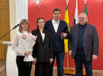 В Сердобске глава региона передал врачам ключи от квартир в новом доме