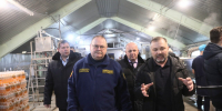 Олег Мельниченко посетил семейные фермы в Неверкинском районе - Пенза-Обзор