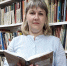 Елена Кусакина с удовольствием приобщает к чтению односельчан||Фото автора - Пензенская Правда