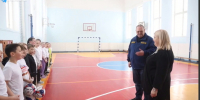 Олег Мельниченко вместе с игроками «Зенита» посетил урок физкультуры в Кузнецке - Пенза-Обзор