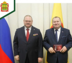 Олег Мельниченко наградил главу Минлесхоза орденом «За верность долгу»
