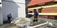 Уборка территории в рамках месячника по благоустройству - Социальное управление