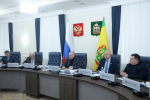 Олег Мельниченко поручил завершить ко Дню Победы реконструкцию Тропы здоровья
