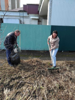 Уборка территорий в рамках общегородского субботника