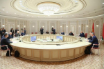 Александр Лукашенко и Олег Мельниченко обсудили экономическое сотрудничество