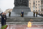 Олег Мельниченко на торжественной церемонии возложения цветов