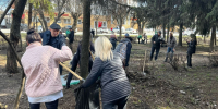 Сотрудники администрации Кузнецка вышли на уборку города - Stolica58.Ru