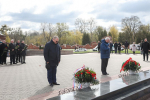 Олег Мельниченко возложил цветы к монументу «Мужество» в Беларуси