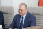 Олег Мельниченко сообщил о начале посевной кампании в регионе