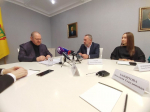 Губернатора Олега Мельниченко в Беларуси кормили постными драниками