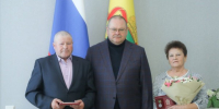 Многодетную семью из Неверкинского района наградили за содействие спецоперации - SMI58.Ru