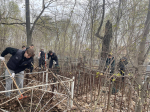 Хоккеисты «Дизеля» благоустроили воинские захоронения на Мироносицком кладбище