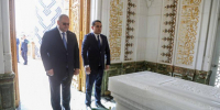 Олег Мельниченко отдал дань уважения первому президенту Узбекистана||Фото: t.me/omelnichenko - Пензенская Правда
