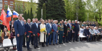 В Пензе возложили цветы к стеле «Город трудовой доблести» - Город Пенза