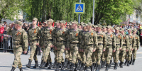 В Заречном военнослужащие Росгвардии приняли участие в параде в честь 80-летия Победы в Великой Отечественной войне - Росгвардия
