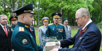 В День Победы губернатор Олег Мельниченко посетил ПАИИ - Комсомольская правда