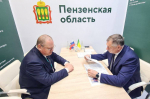 Олег Мельниченко возглавляет пензенскую делегацию на Международном форуме в Казани