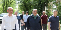 Губернатор Олег Мельниченко проверил ход работ по программе «Мой двор» - SMI58.Ru