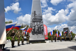 В Пензе состоялось торжественное возложение цветов к стеле «Город трудовой доблести»