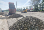 Ведется устройство площадки для пассажирского транспорта в районе Лугометрии