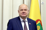 Накануне Дня России Олег Мельниченко вручил награды наиболее отличившимся пензенцам. Как это было в 84 фото