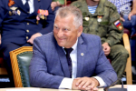 Накануне Дня России Олег Мельниченко вручил награды наиболее отличившимся пензенцам. Как это было в 84 фото