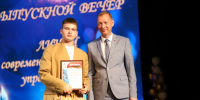 Лучшим выпускникам школ своего округа Председатель гордумы вручил Благодарственные письма - Пензенская городская Дума