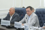 Олег Мельниченко провел видеозаседание правительства по уборочной кампании и стройкам