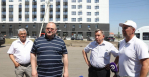 Дальнее Арбеково и Заря: Олег Мельниченко проверил строительство школ и дорог
