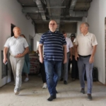 Олег Мельниченко контролирует работы на социально значимых объектах Кузнецка