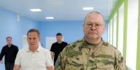 Олег Мельниченко оценил ремонт школы в Токмаке - ИА PenzaNews