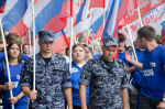 В Пензе росгвардейцы возглавили колонну активистов в рамках акции ко Дню Государственного флага России