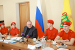 Олег Мельниченко вручил грамоты наставникам и поощрил участников сборов Гвардеец