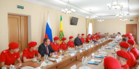 Олег Мельниченко наградил наставников юнармейской команды - РИА Пензенской области