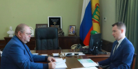 Олег Мельниченко встретился с руководителем отделением Сбербанка в регионе - Комсомольская правда