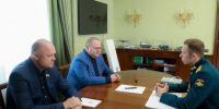 Олег Мельниченко поздравил ветерана СВО с победой на выборах в Гордуму - Stolica58.Ru