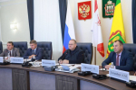 Мельниченко поручил перенять белорусский опыт патриотического воспитания молодежи