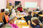 Фото Ирины Кубраковой. Анна Минеева рассказывает про фестиваль