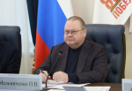 Олег Мельниченко поздравил жителей региона с Днем пожилых людей