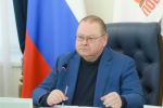 Олег Мельниченко поручил усилить контроль за обеспечением бензином и дизтопливом населенных пунктов региона