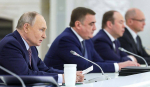 Олег Мельниченко от имени пензенцев поздравил Владимира Путина с Днем рождения