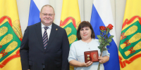 Наталия Шагарова награждена медалью за отличие в профилактике правонарушений - Министерство региональной безопасности