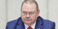 Губернатору Олегу Мельниченко сделали операцию по замене сустава - Комсомольская правда